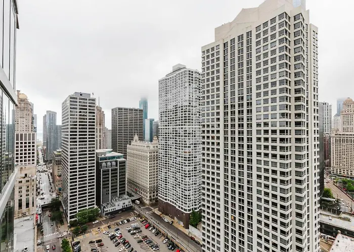 Blueground River North Doorman Pool Gym Chi-1094 Appartamento Chicago